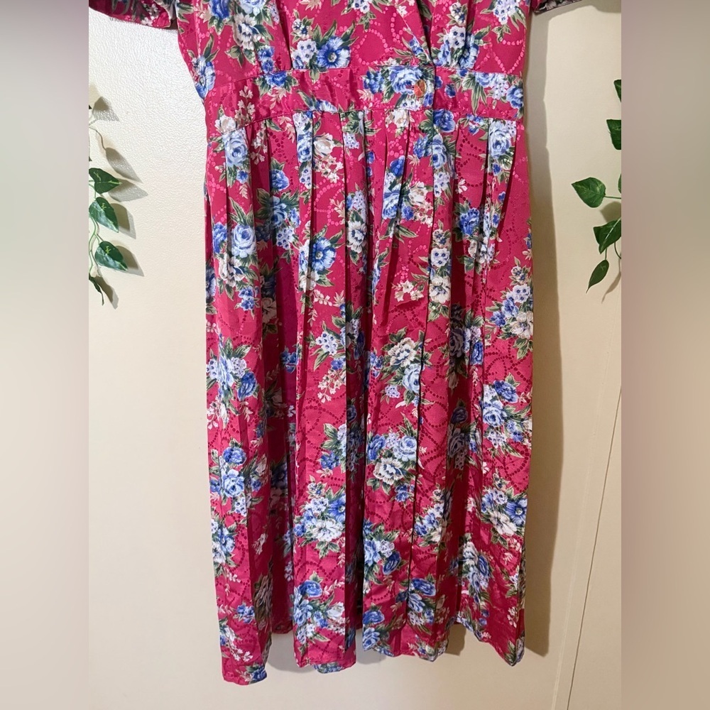 Maggy Boutique Red Floral Wrap Midi Dress - Picture 6 of 11